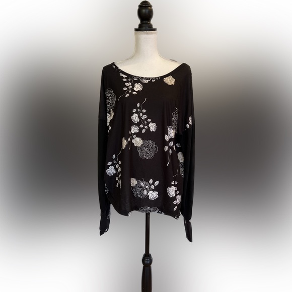 * shirt top New 1XL Loveu Dear floral top long sleeved pullover - Picture 1 of 11